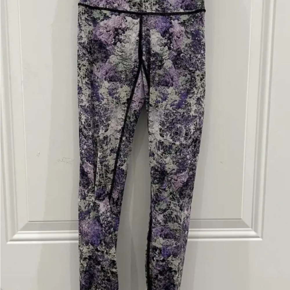 Lululemon Wunder Under Size 2 Leggings